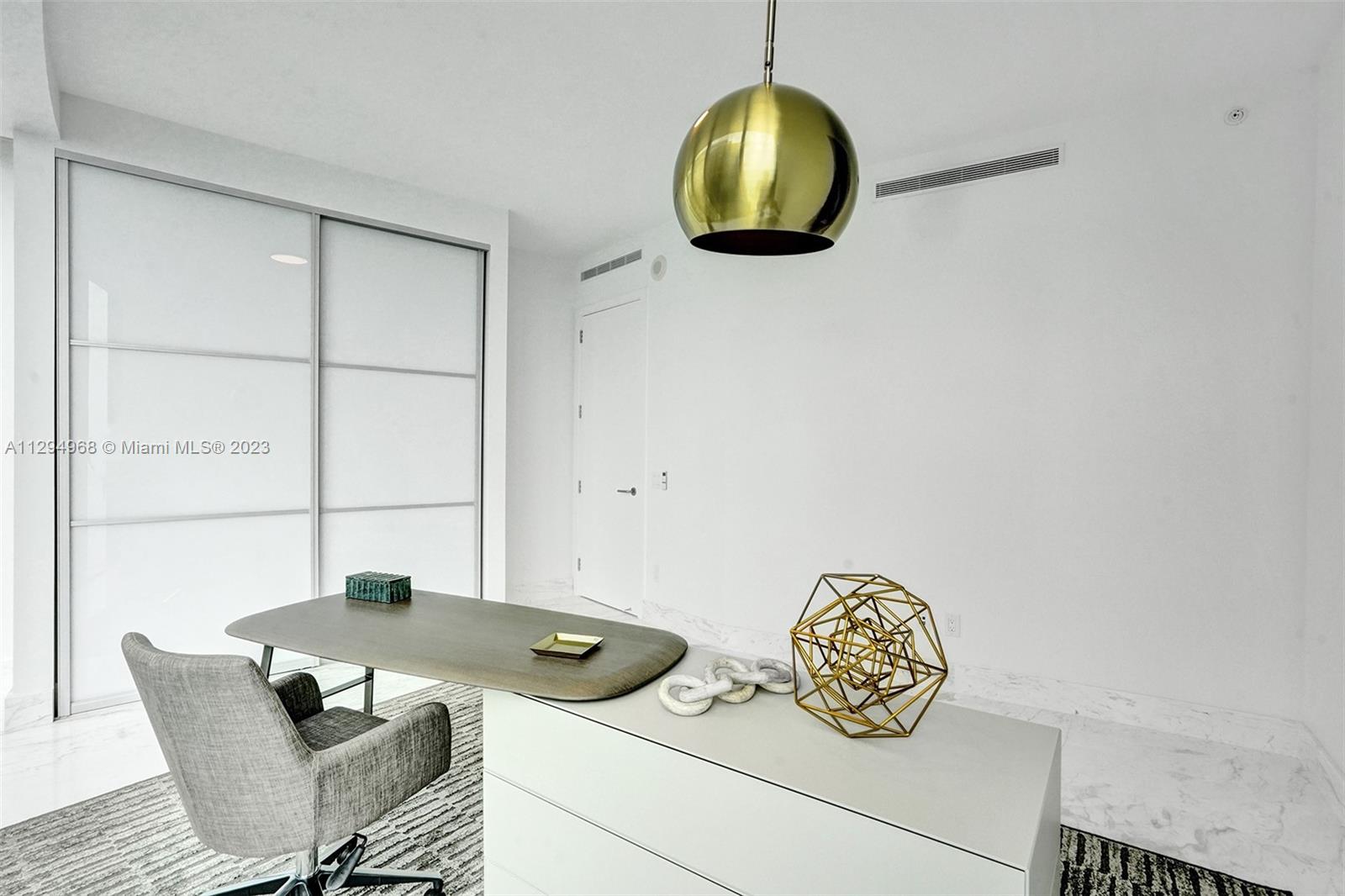 18555 COLLINS AVENUE COND - Residential