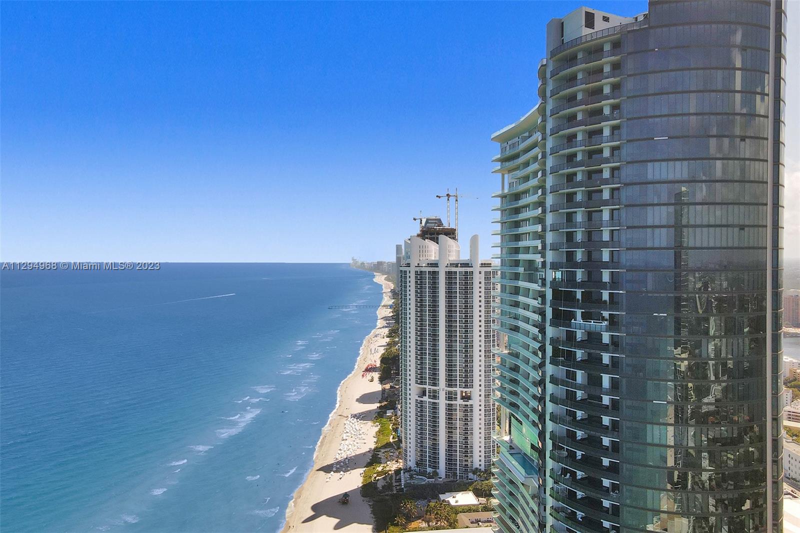 18555 COLLINS AVENUE COND - Residential