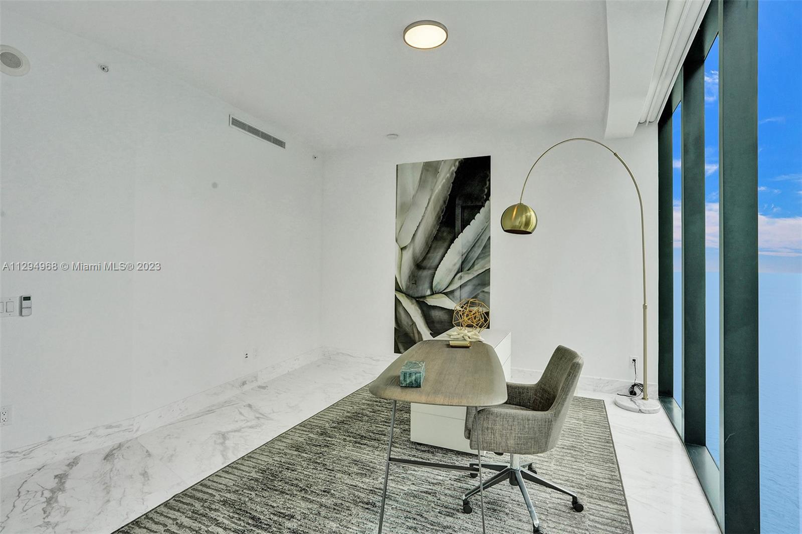 18555 COLLINS AVENUE COND - Residential