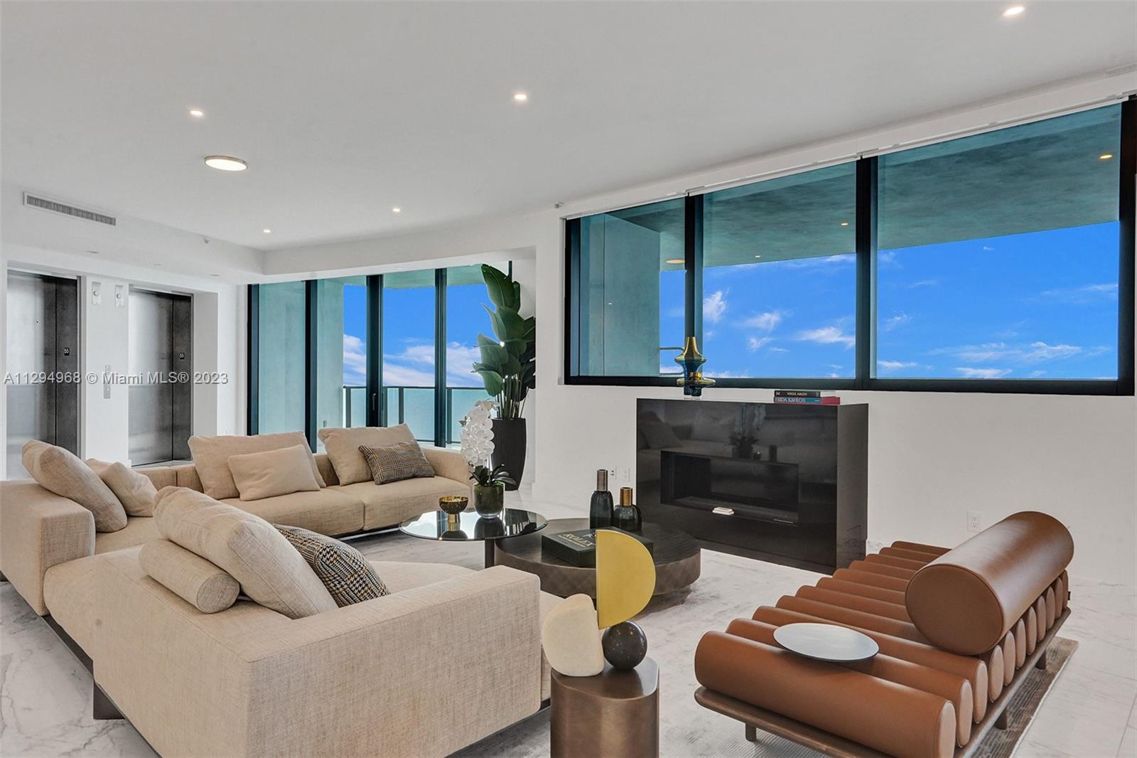 18555 COLLINS AVENUE COND - Residential