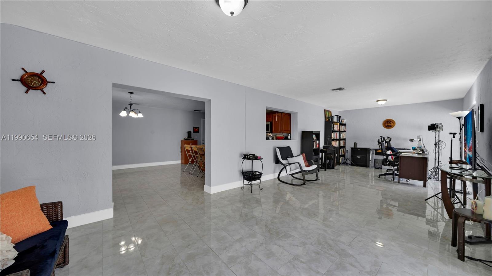 OAKWOOD AT THE HAMMOCKS - Residential