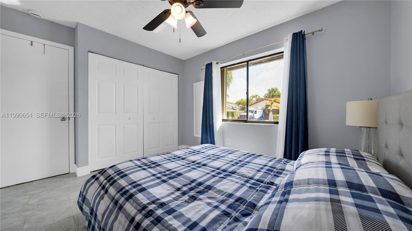 OAKWOOD AT THE HAMMOCKS - Residential