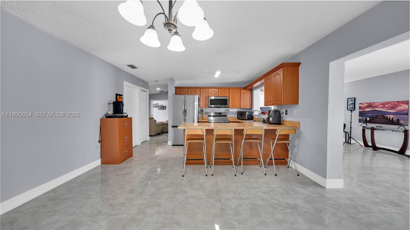 OAKWOOD AT THE HAMMOCKS - Residential