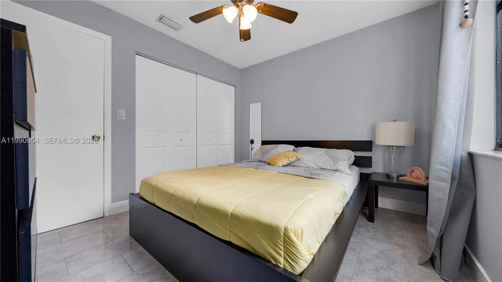 OAKWOOD AT THE HAMMOCKS - Residential