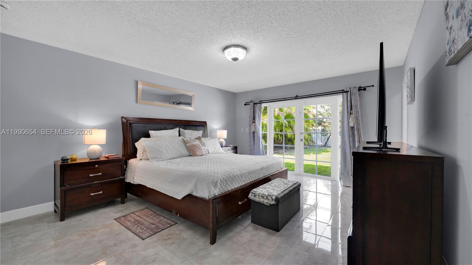 OAKWOOD AT THE HAMMOCKS - Residential