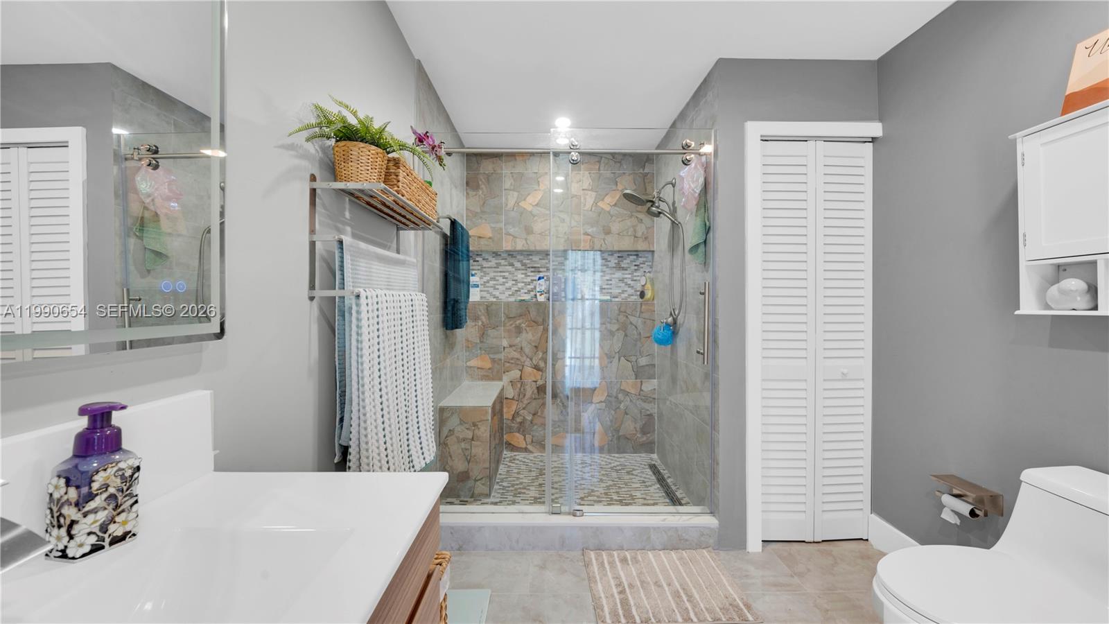 OAKWOOD AT THE HAMMOCKS - Residential