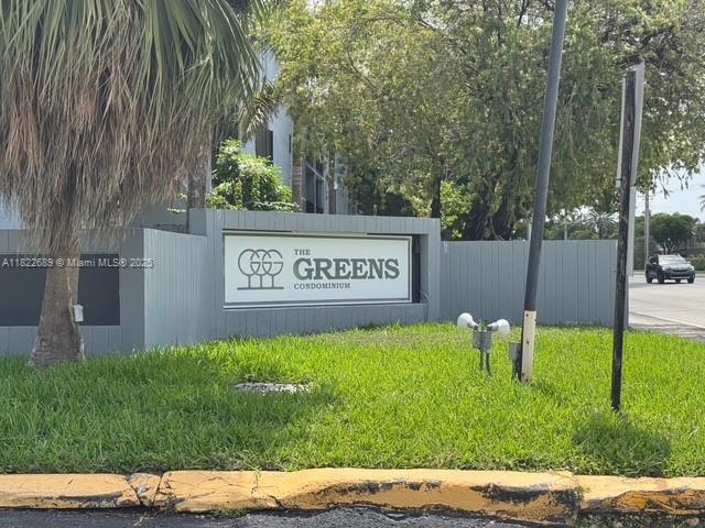 Location, Location! Close to FIU, 826, 836 and Schools. Walmart/LA Fitness/Chick-Fil-A are all a minute walk from the complex. Investors Welcome! Spacious 1bed/1bath with a balcony on ground floor corner unit. Sold As-Is / Cash Only. Unit is owner occupied, please do not disturb. Text/Call for showings with a 24-HR Notice. Submit offers with proof of funds.