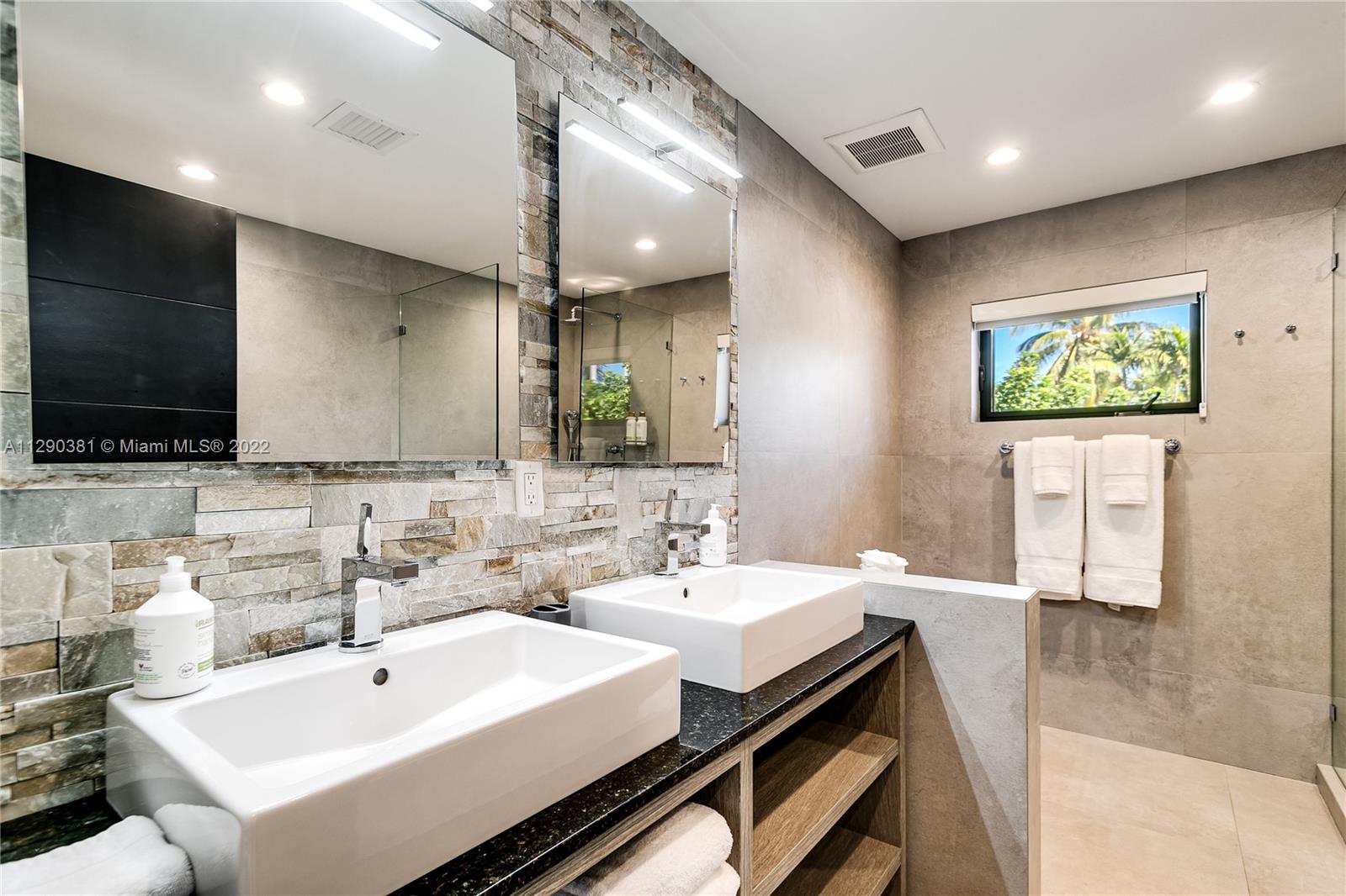 CORAL RIDGE - Residential