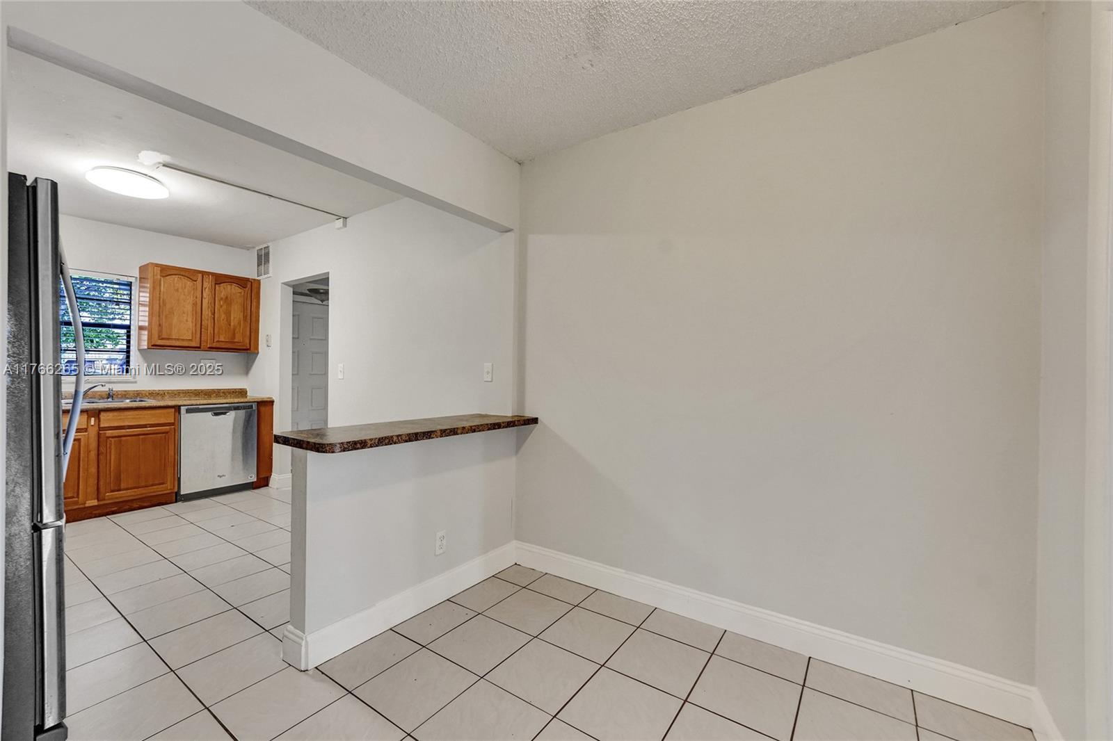 CEDAR BREEZE CONDO - Residential