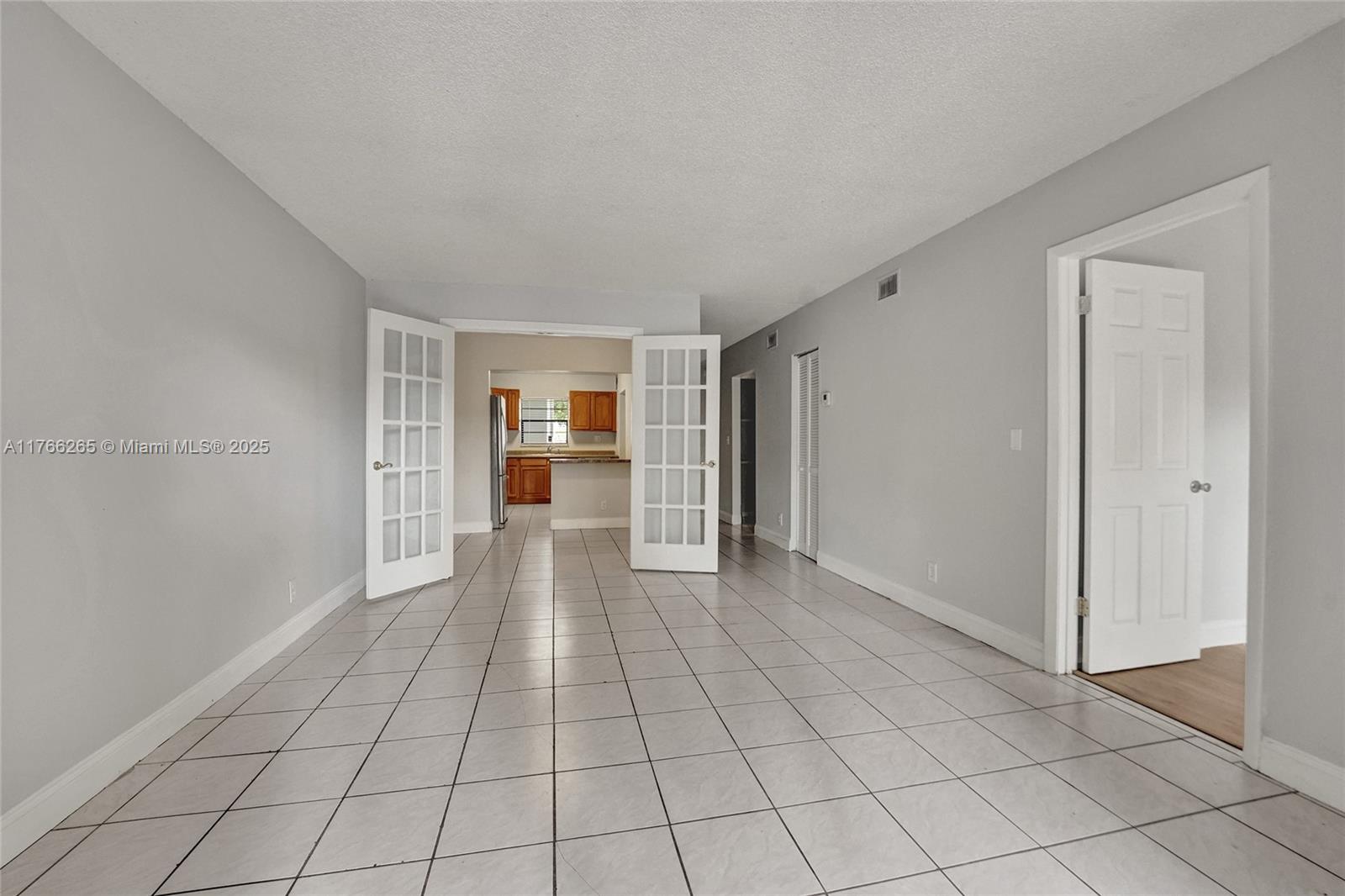 CEDAR BREEZE CONDO - Residential