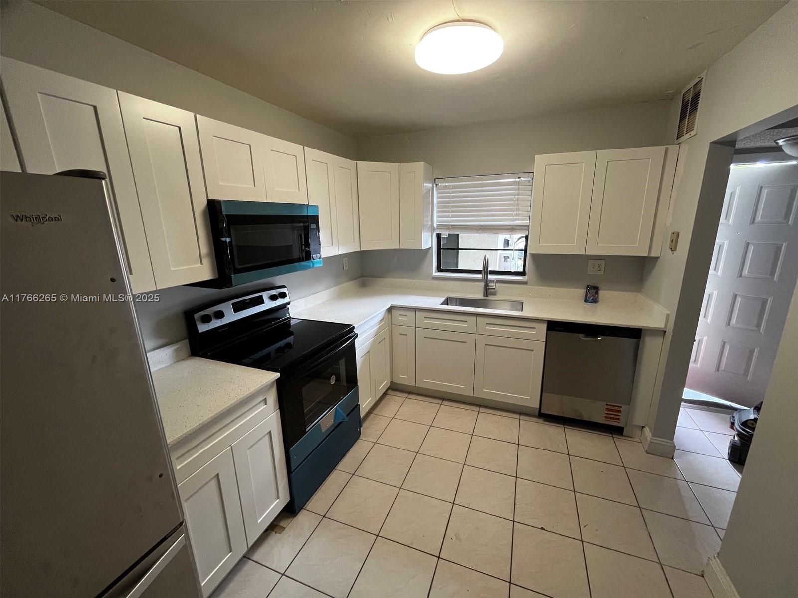 CEDAR BREEZE CONDO - Residential