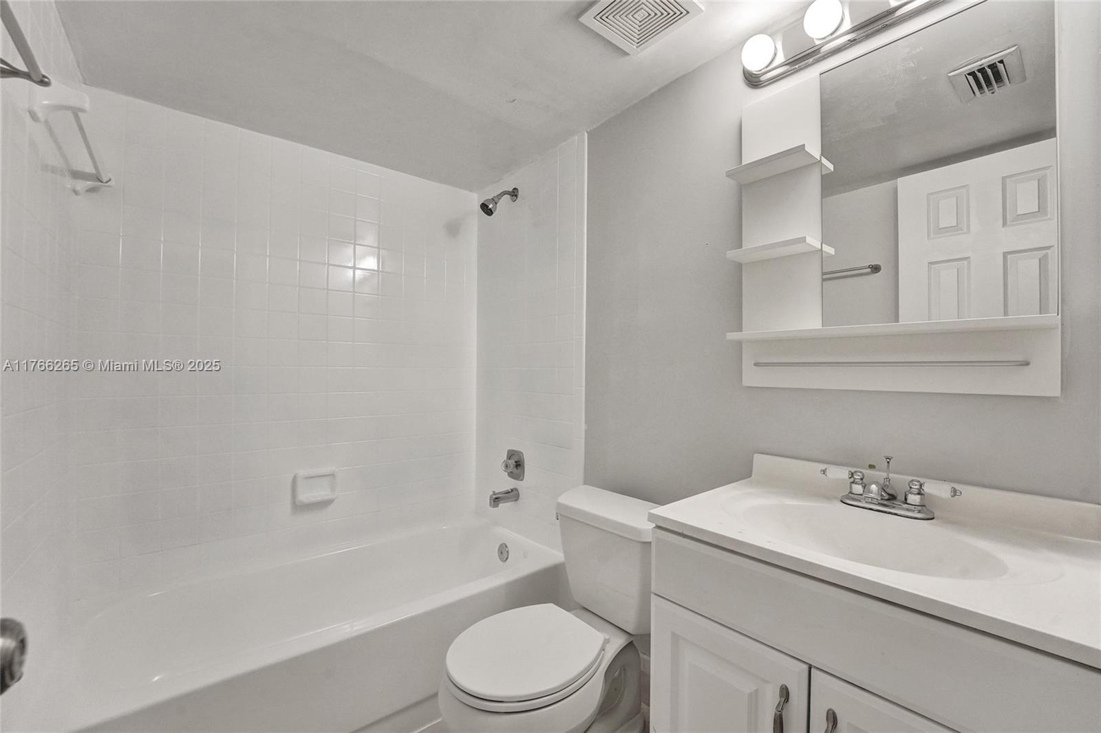 CEDAR BREEZE CONDO - Residential