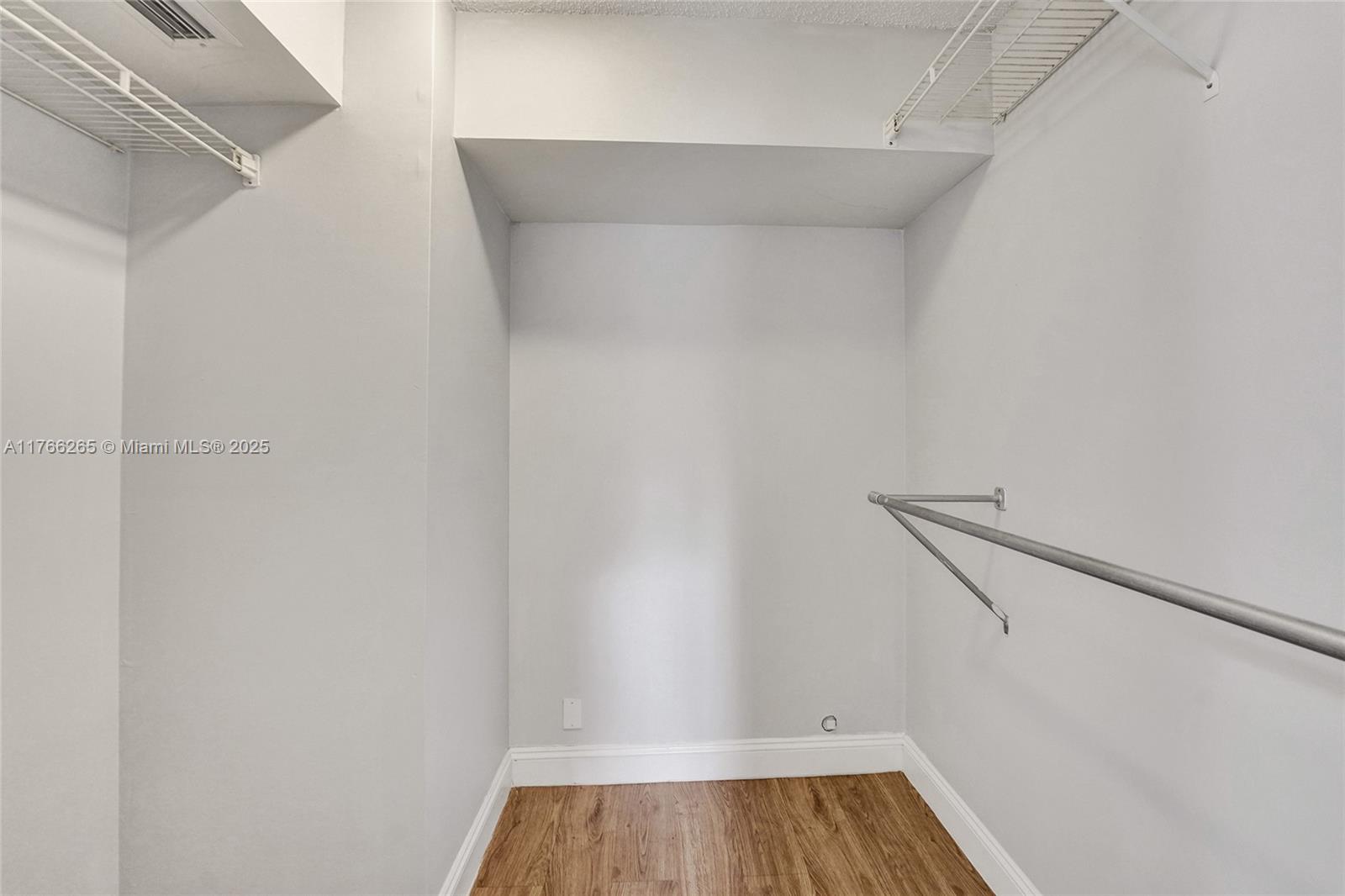 CEDAR BREEZE CONDO - Residential
