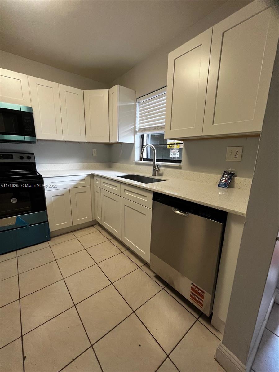 CEDAR BREEZE CONDO - Residential