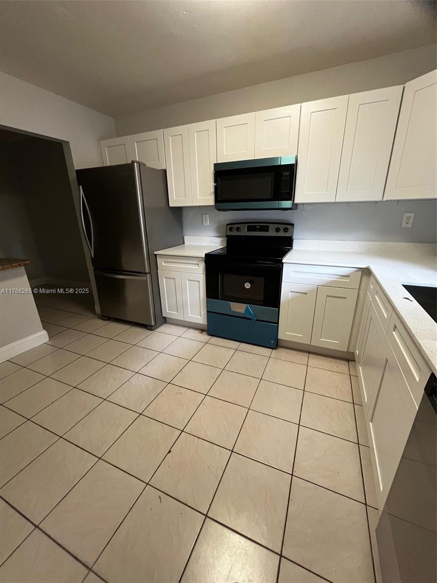 CEDAR BREEZE CONDO - Residential