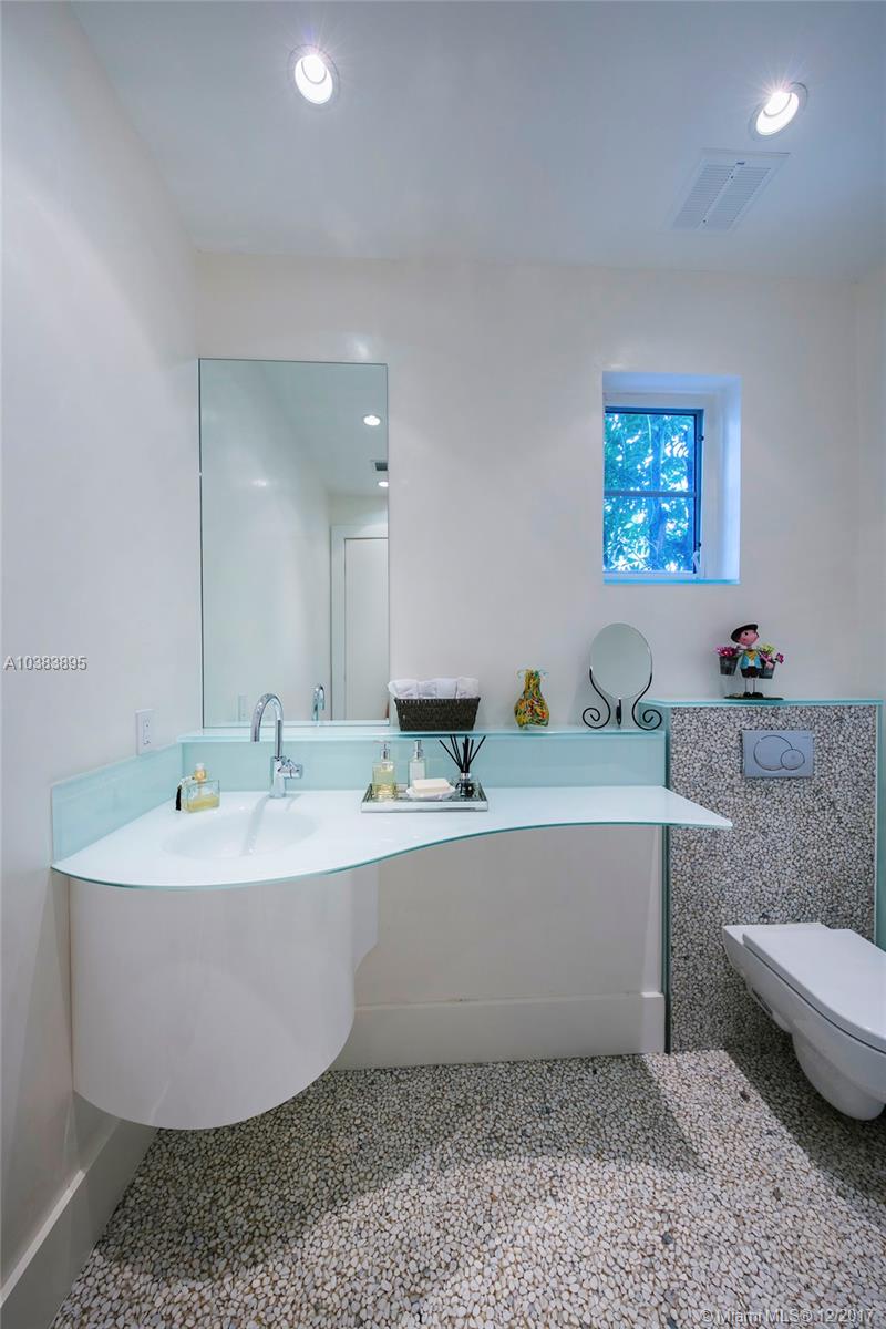 SAN MARINO ISLAND - Residential