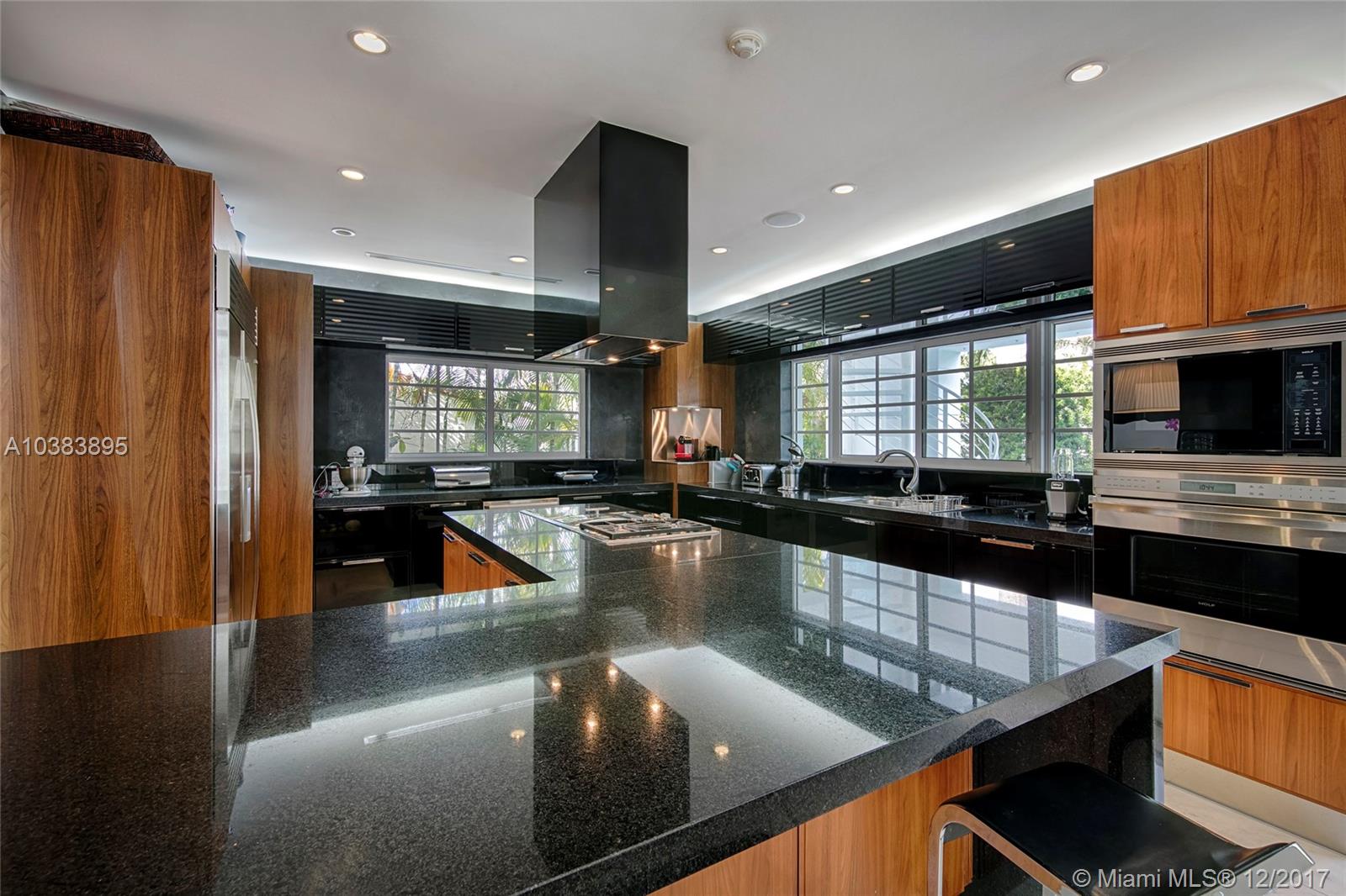 SAN MARINO ISLAND - Residential