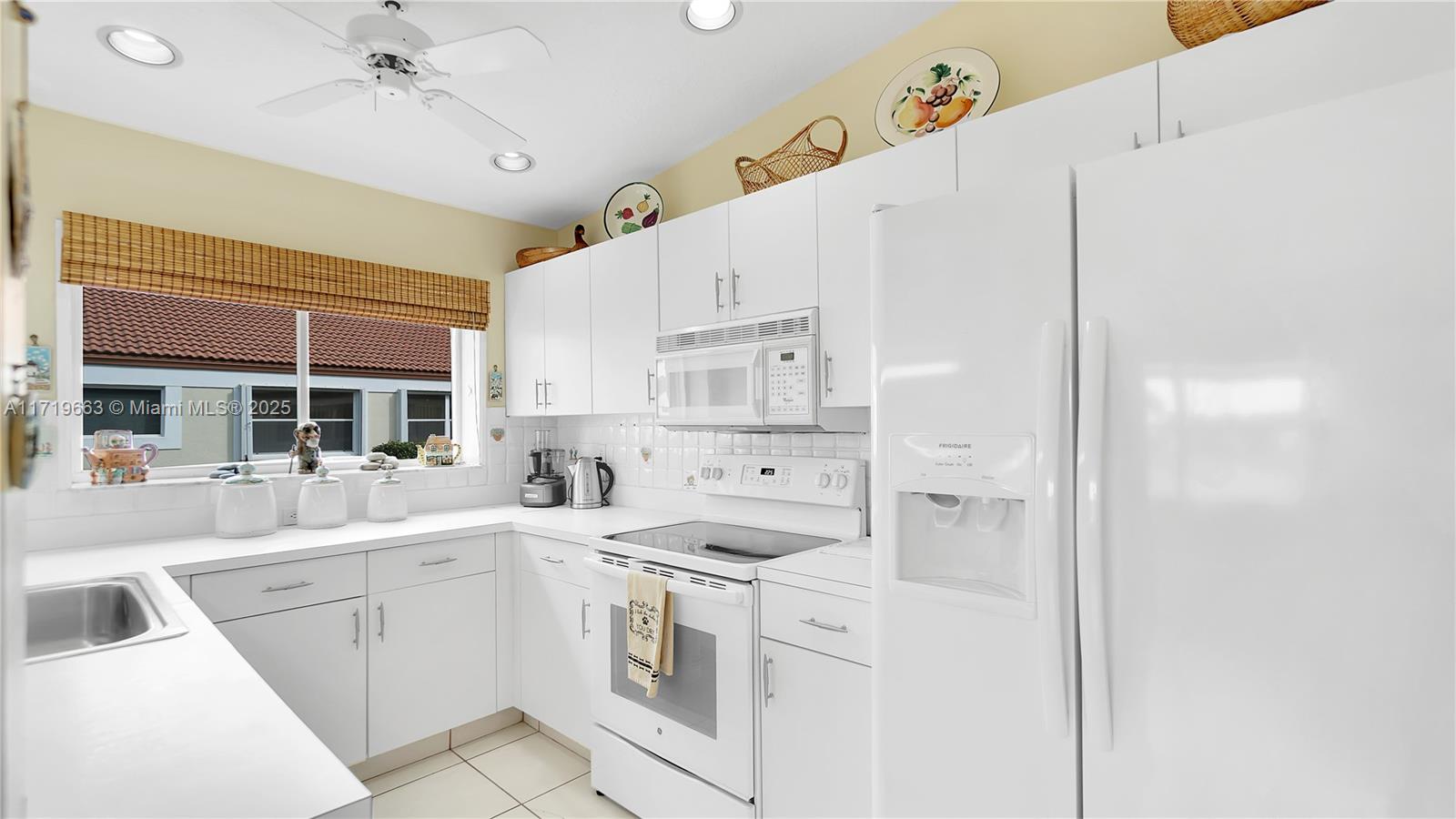 WATERWAYS AT DELRAY PH 3 - Residential Lease