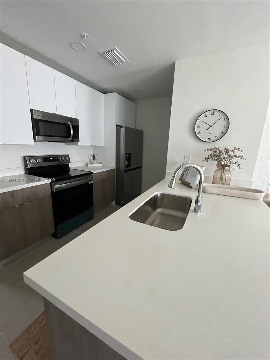 2511 Pierce Street 12