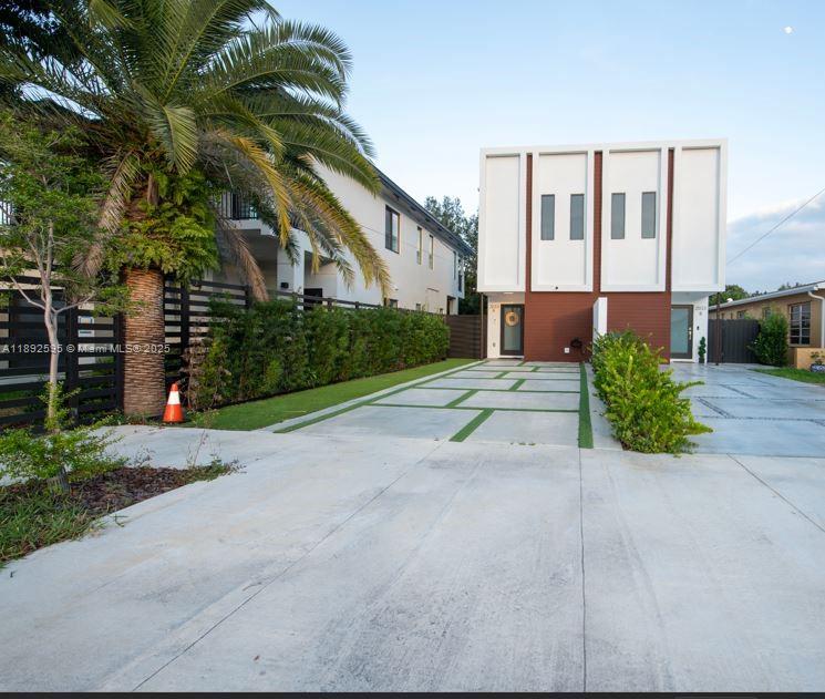 CORAL WAY PARK SEC B - Residential