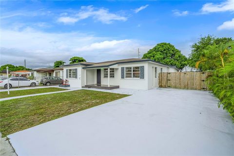 Single Family Residence in Hialeah FL 250 30th St St 2.jpg