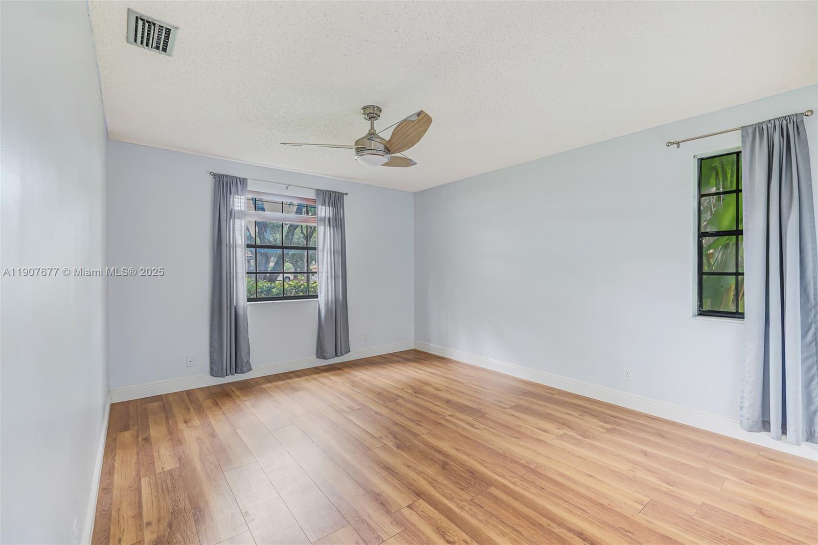 CYPRESS RUN - Residential