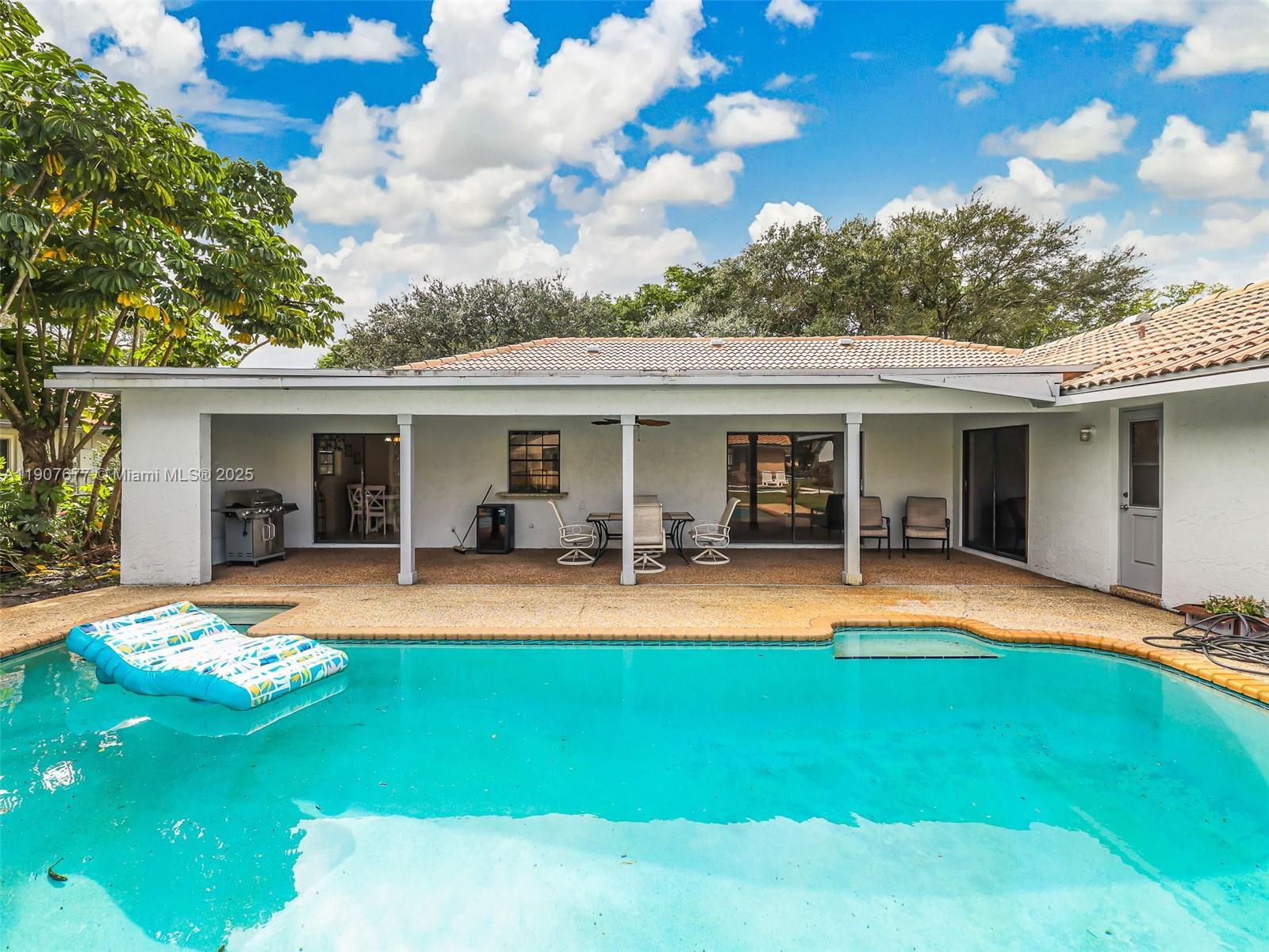 CYPRESS RUN - Residential