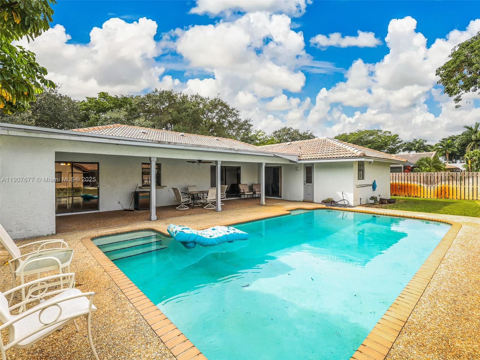 CYPRESS RUN - Residential