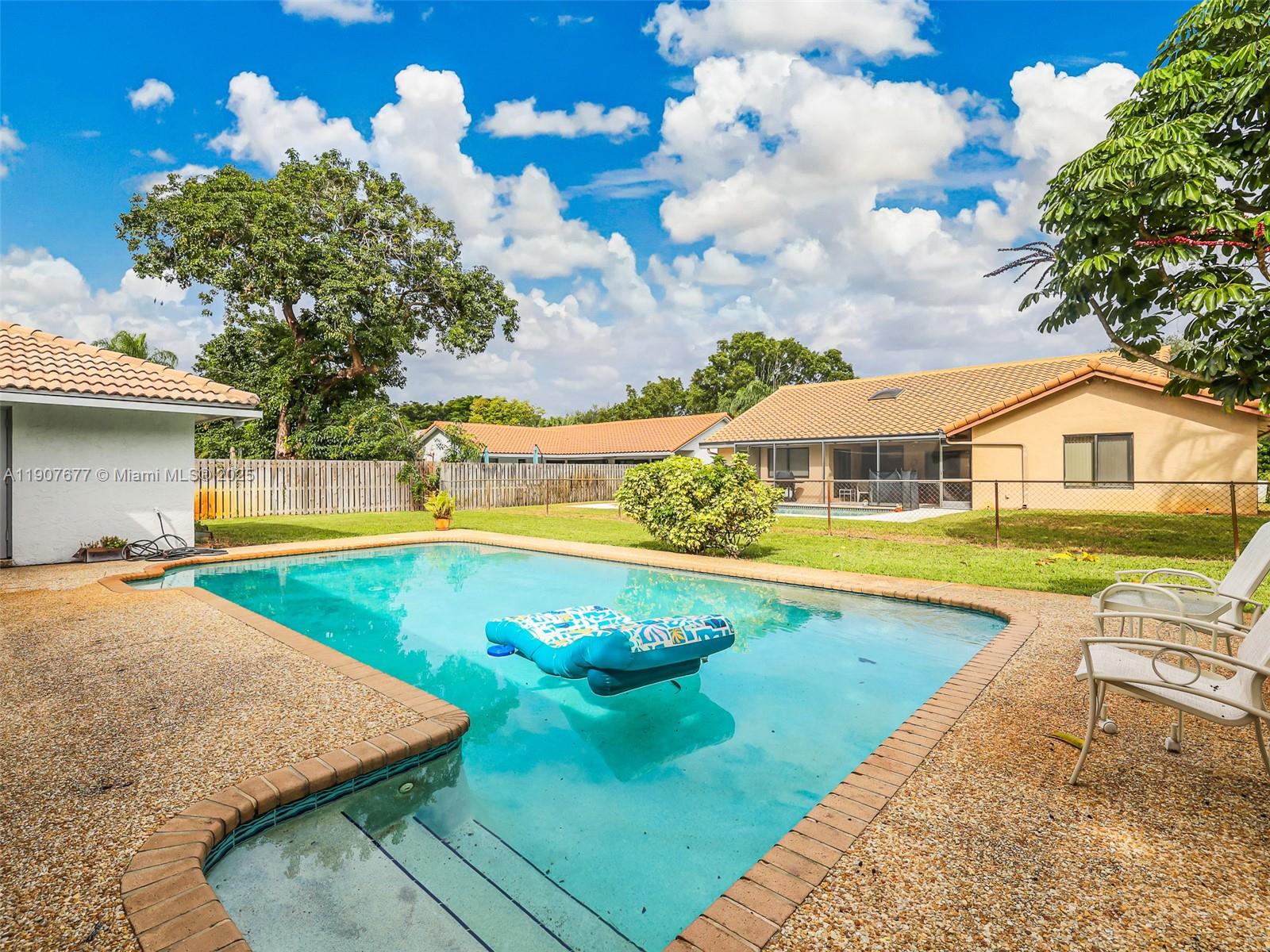 CYPRESS RUN - Residential