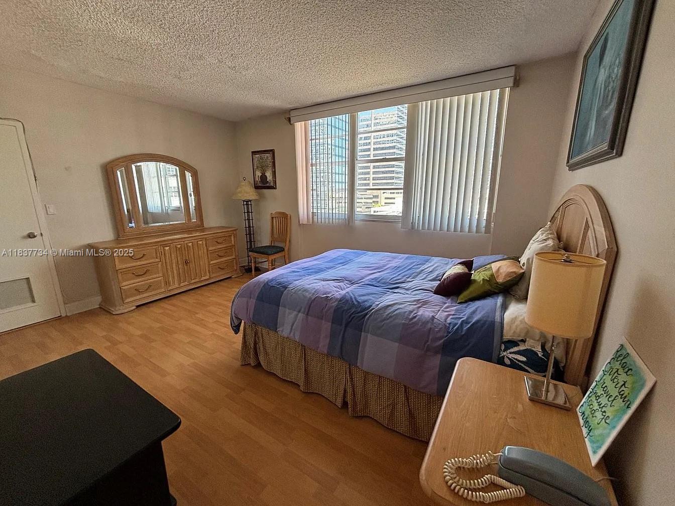 825 Brickell Bay Dr 847