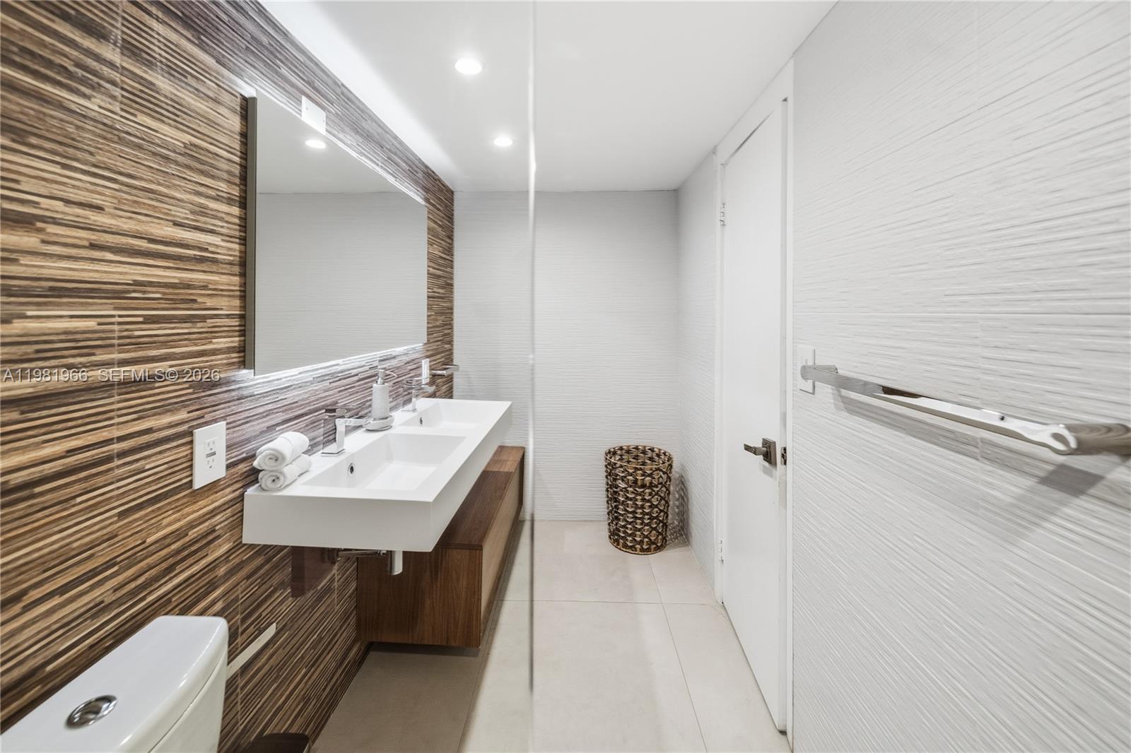 ROYAL EMBASSY CONDO - Residential