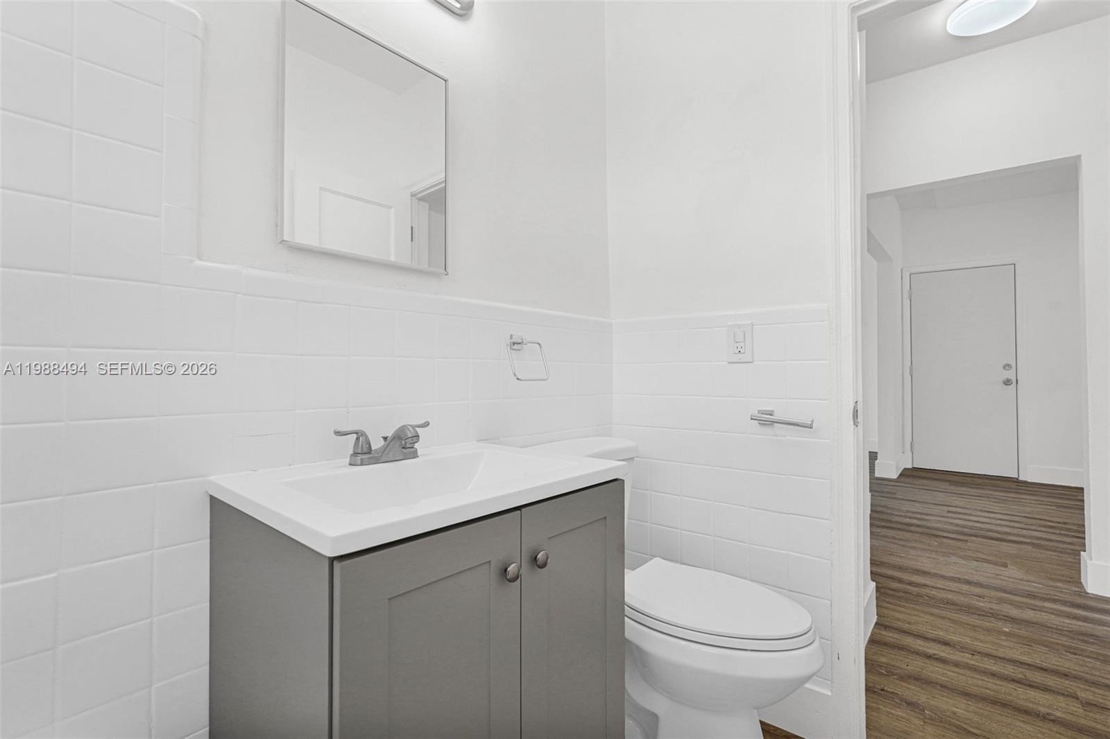 ALTOS DEL MAR NO 3 - Residential Lease