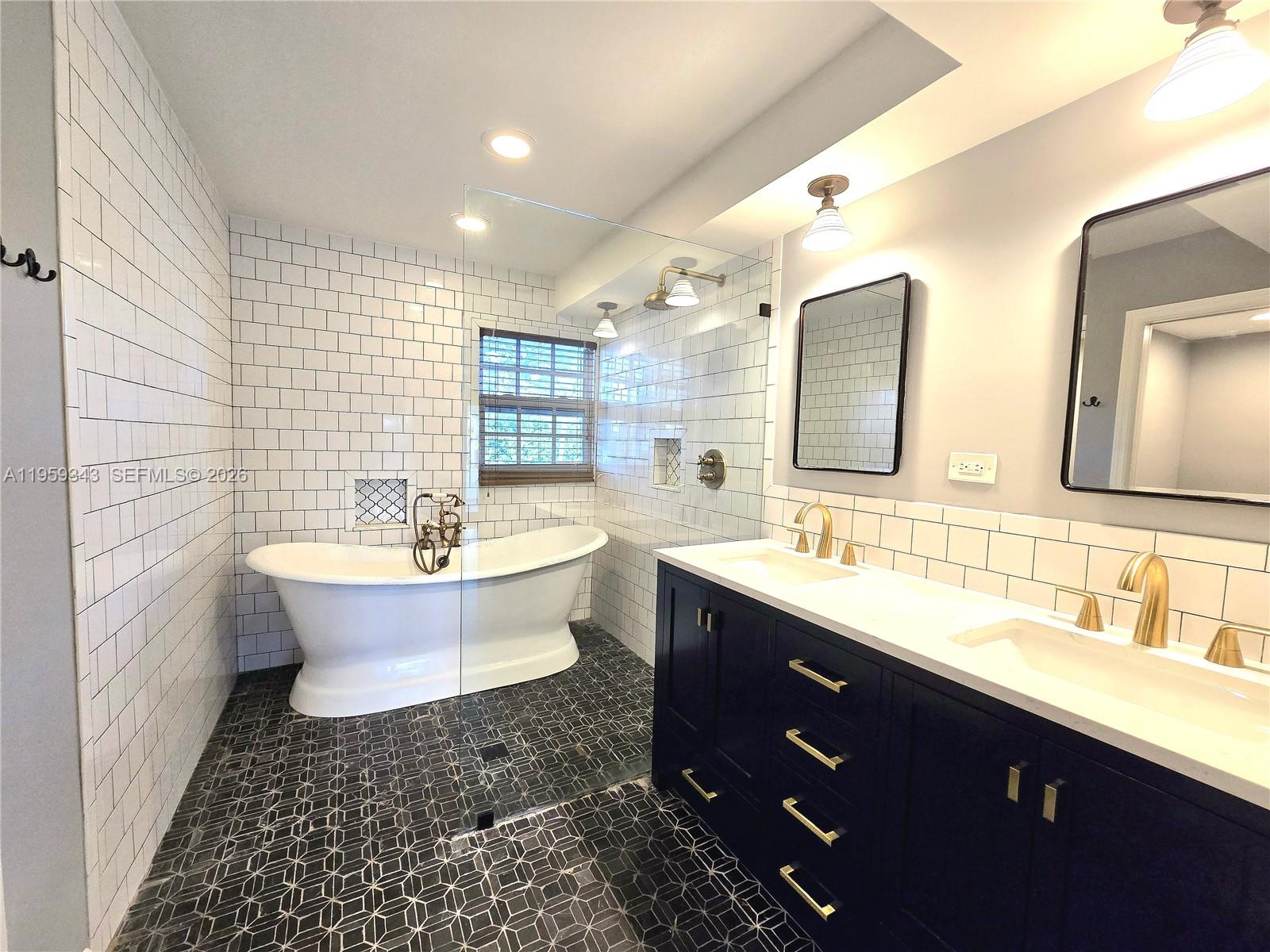 PALM BEACH FARMS CO 10 - Residential