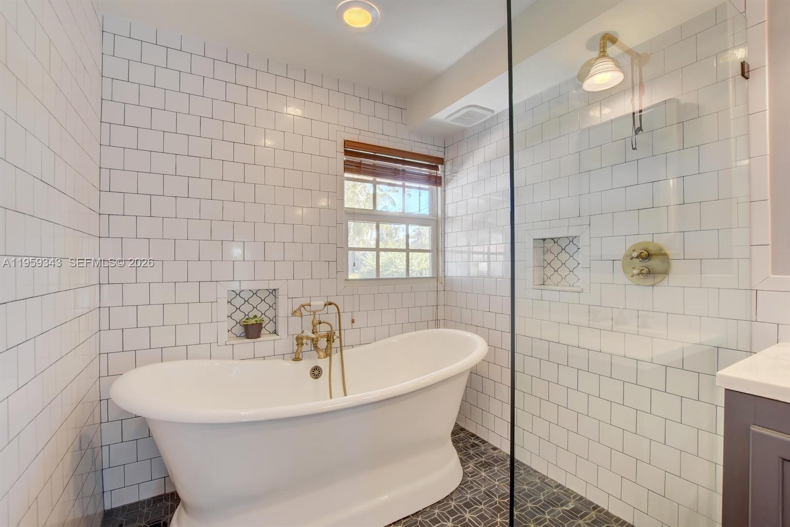 PALM BEACH FARMS CO 10 - Residential