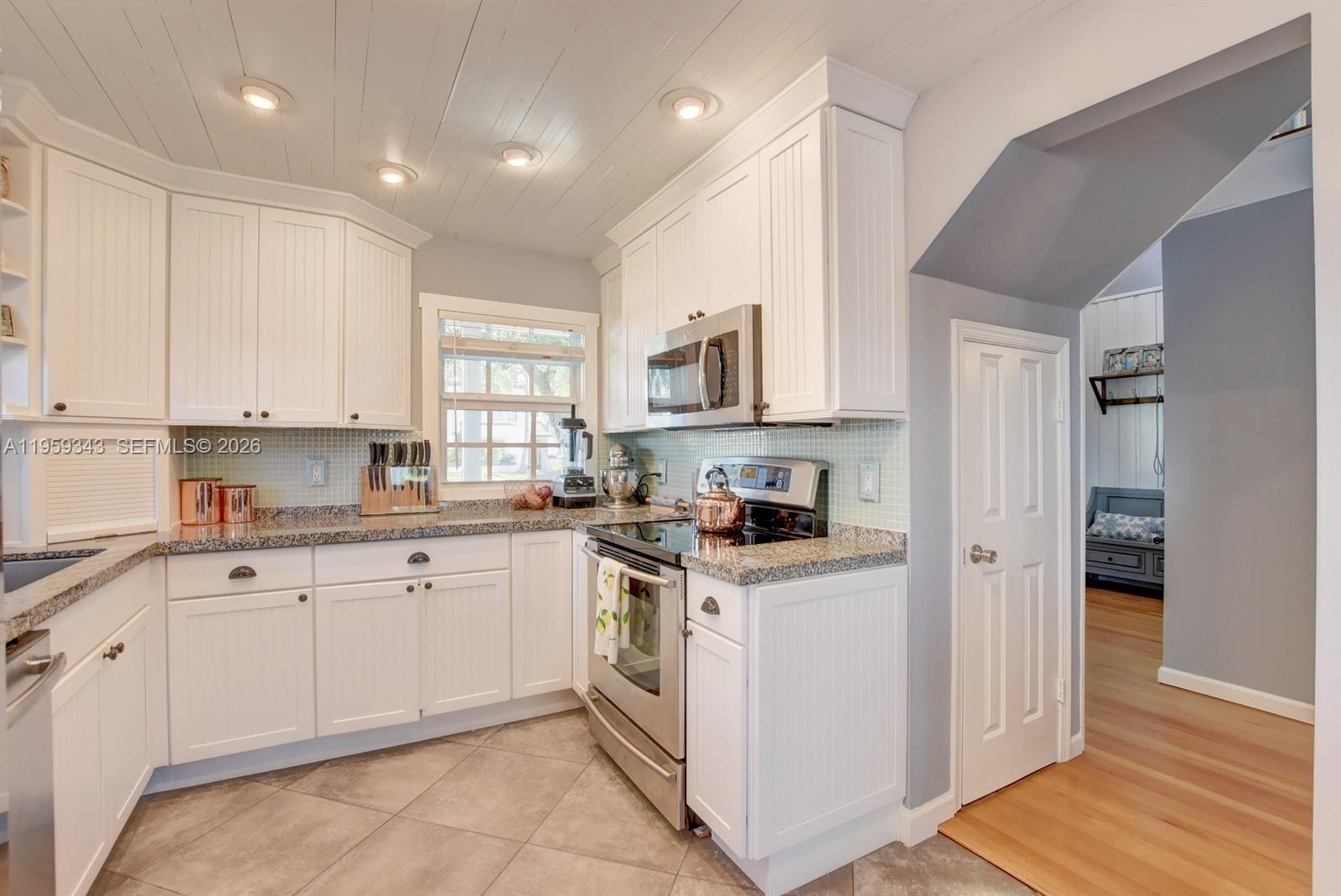 PALM BEACH FARMS CO 10 - Residential