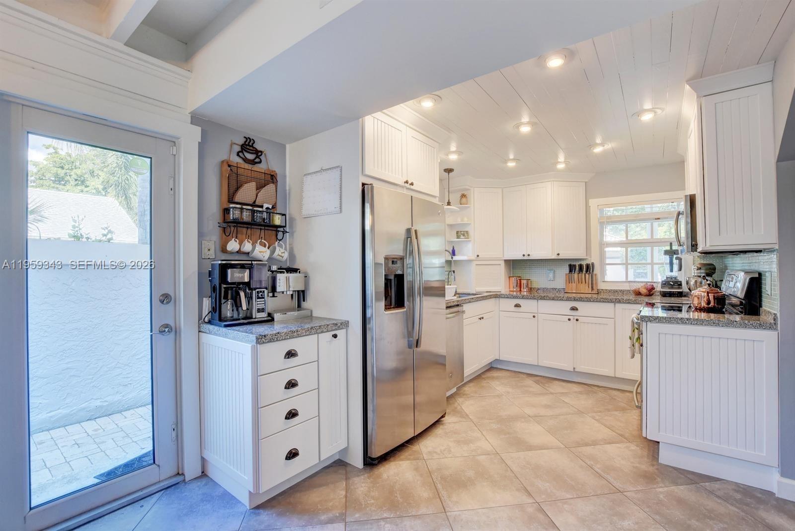 PALM BEACH FARMS CO 10 - Residential