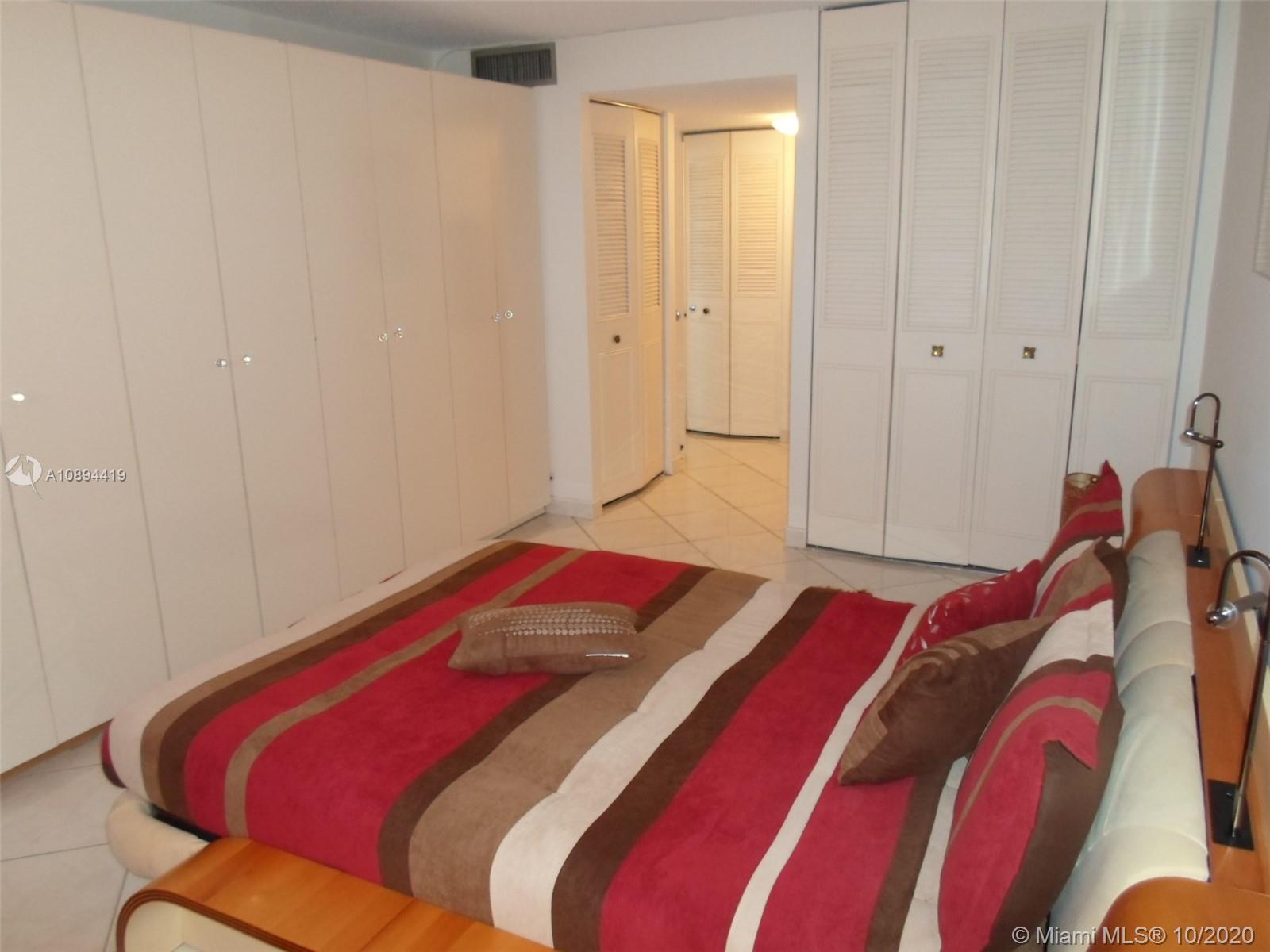 WINSTON TOWER 300 CONDO - Residential