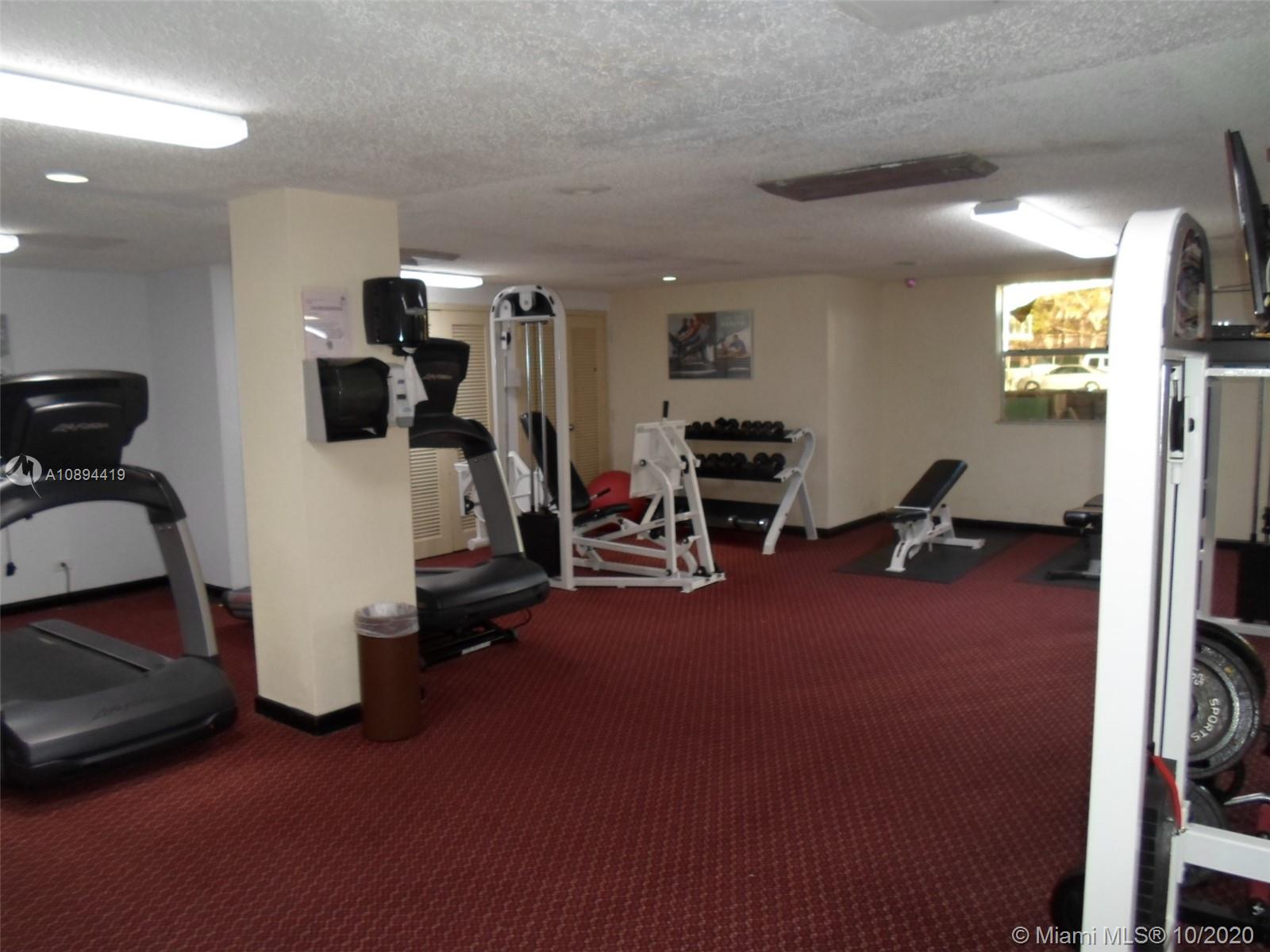 WINSTON TOWER 300 CONDO - Residential