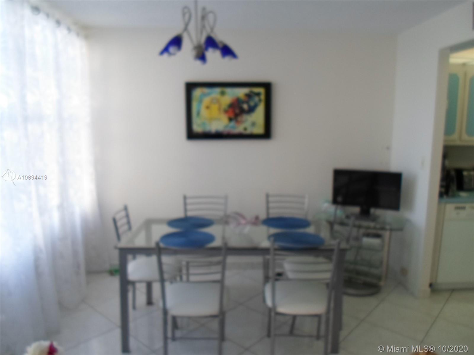 WINSTON TOWER 300 CONDO - Residential