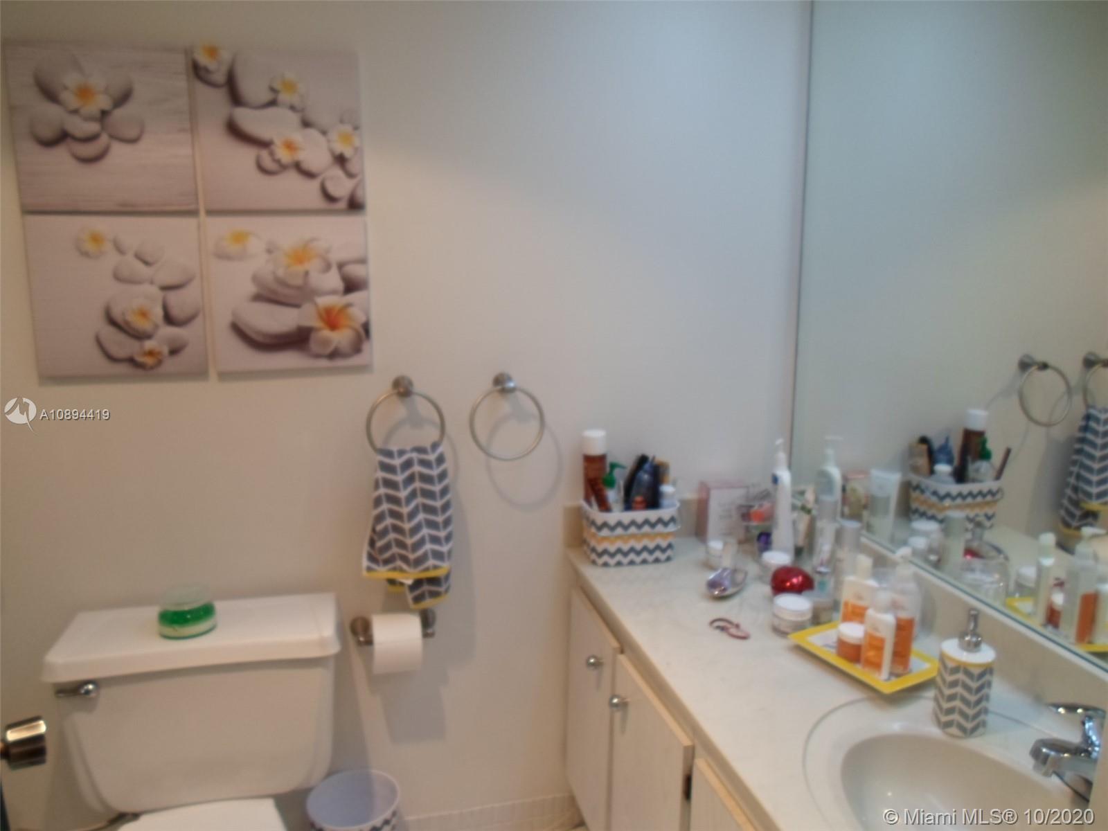 WINSTON TOWER 300 CONDO - Residential