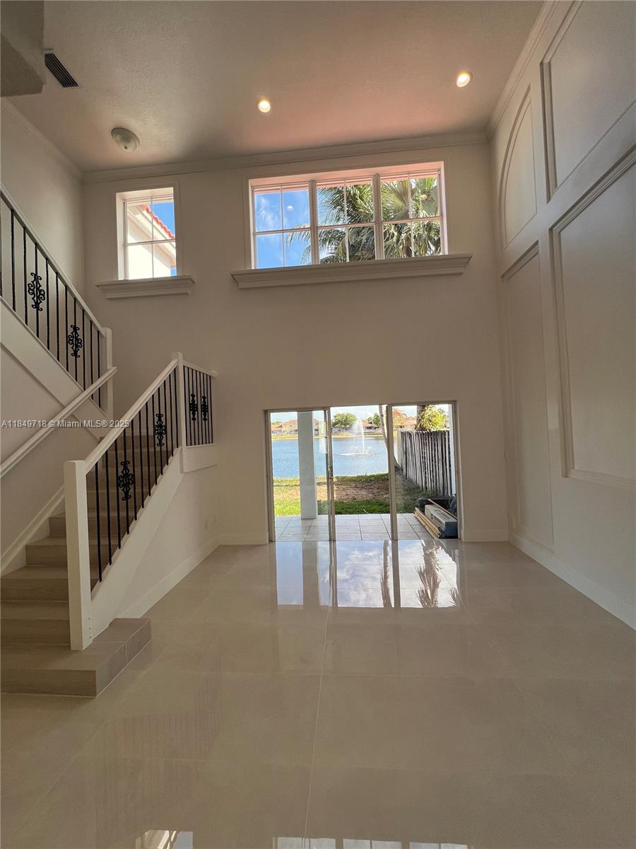16247 SW 46th Ter, Miami, FL, 33185/$887,000 2 16247 SW 46th Ter