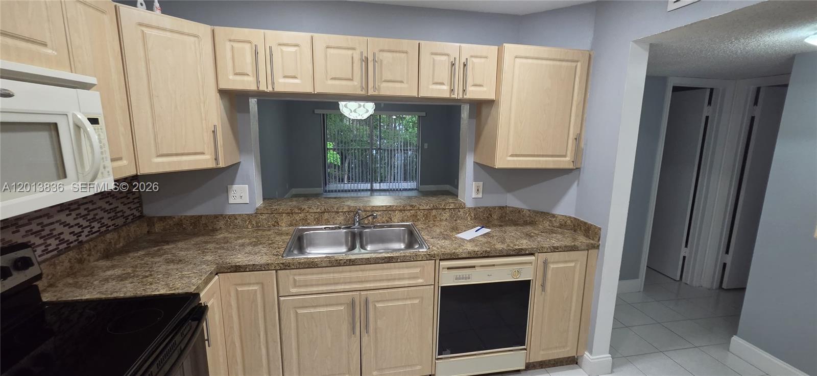 PALM VILLAGE CONDO - Residential Lease