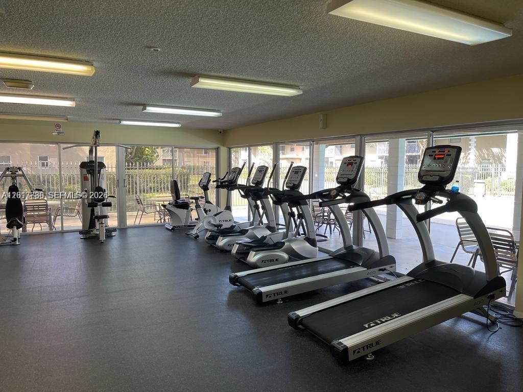 PALM VILLAGE CONDO - Residential Lease