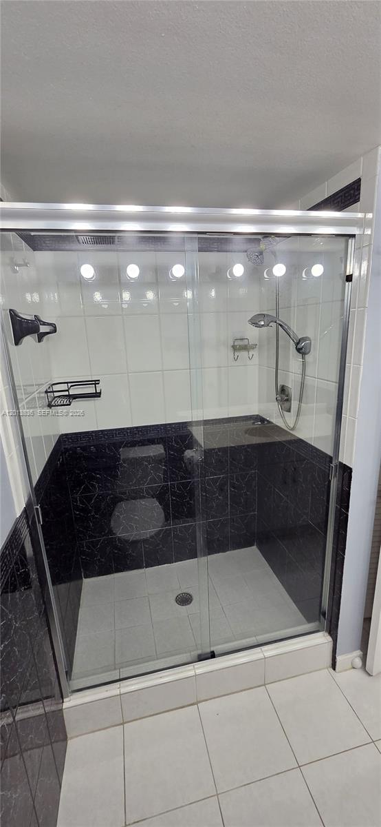 PALM VILLAGE CONDO - Residential Lease