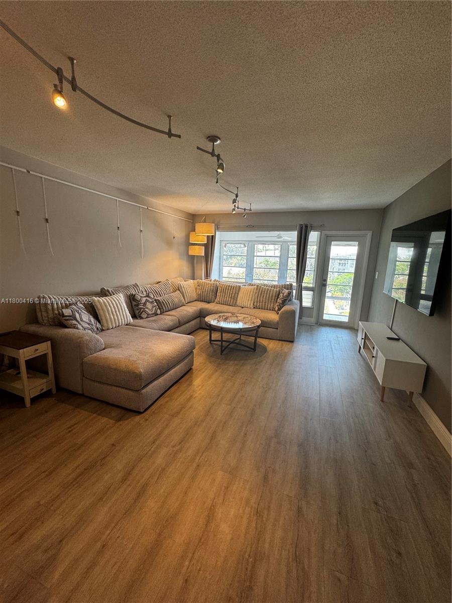 1000 SW 12th St 301