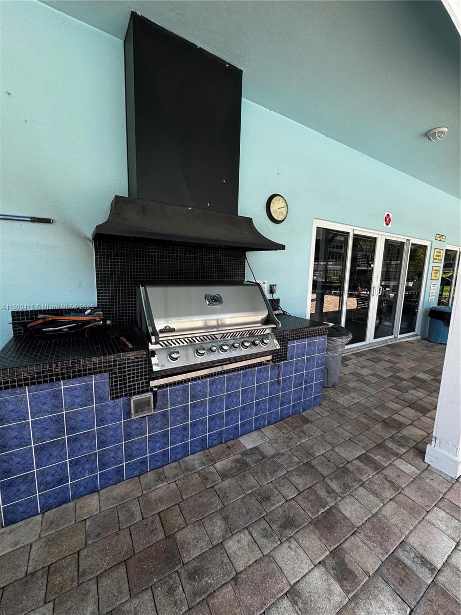 RIO NUEVO B CONDO - Residential