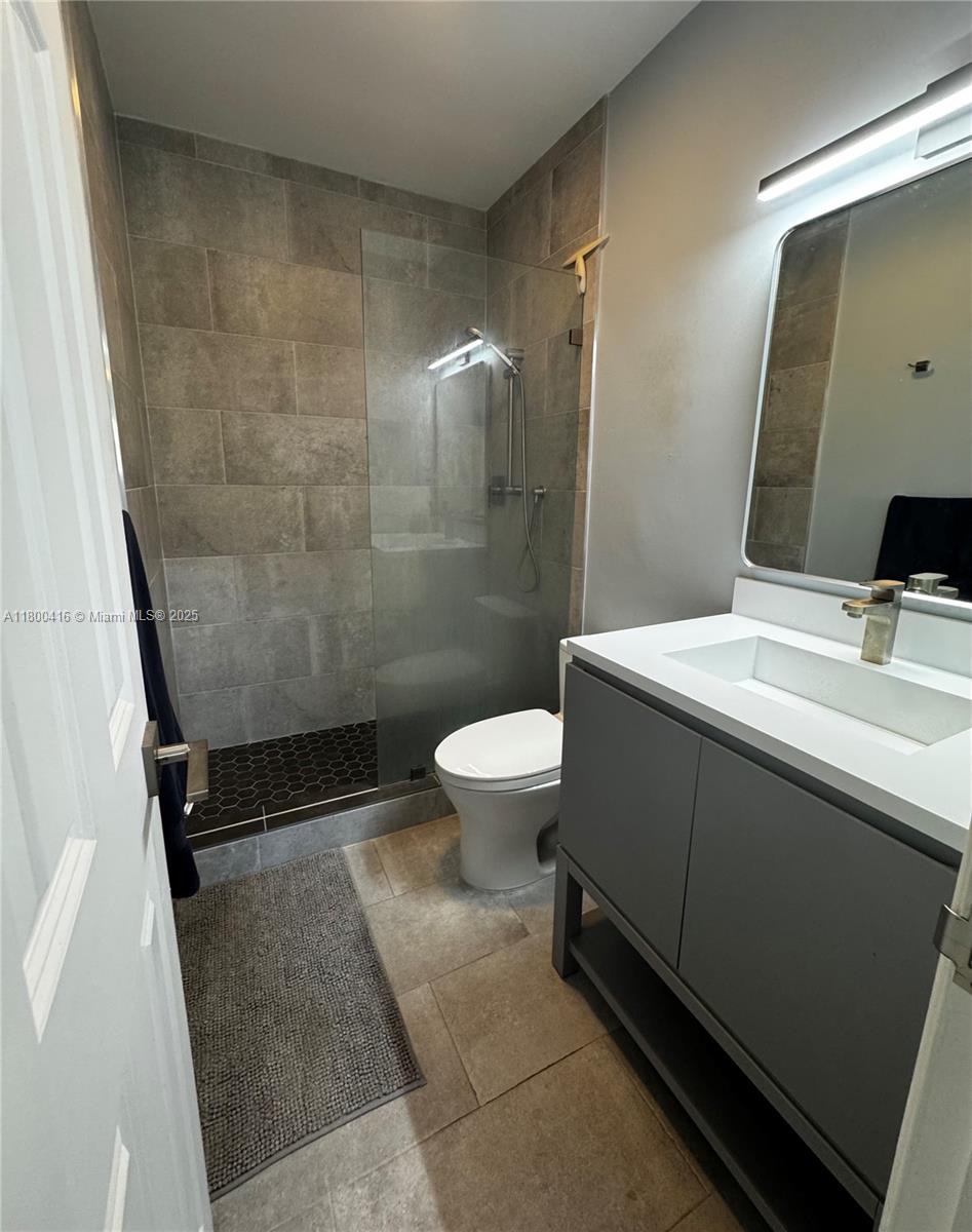 RIO NUEVO B CONDO - Residential