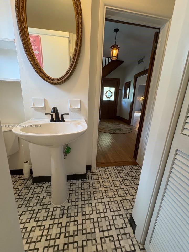 DAYTONA BEACH - Residential