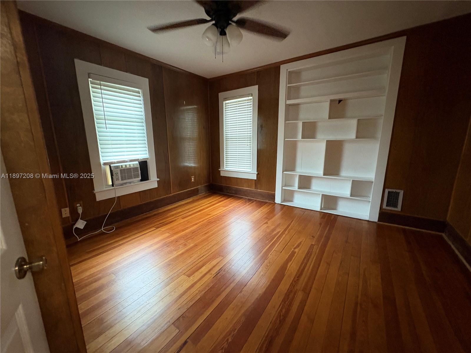 DAYTONA BEACH - Residential