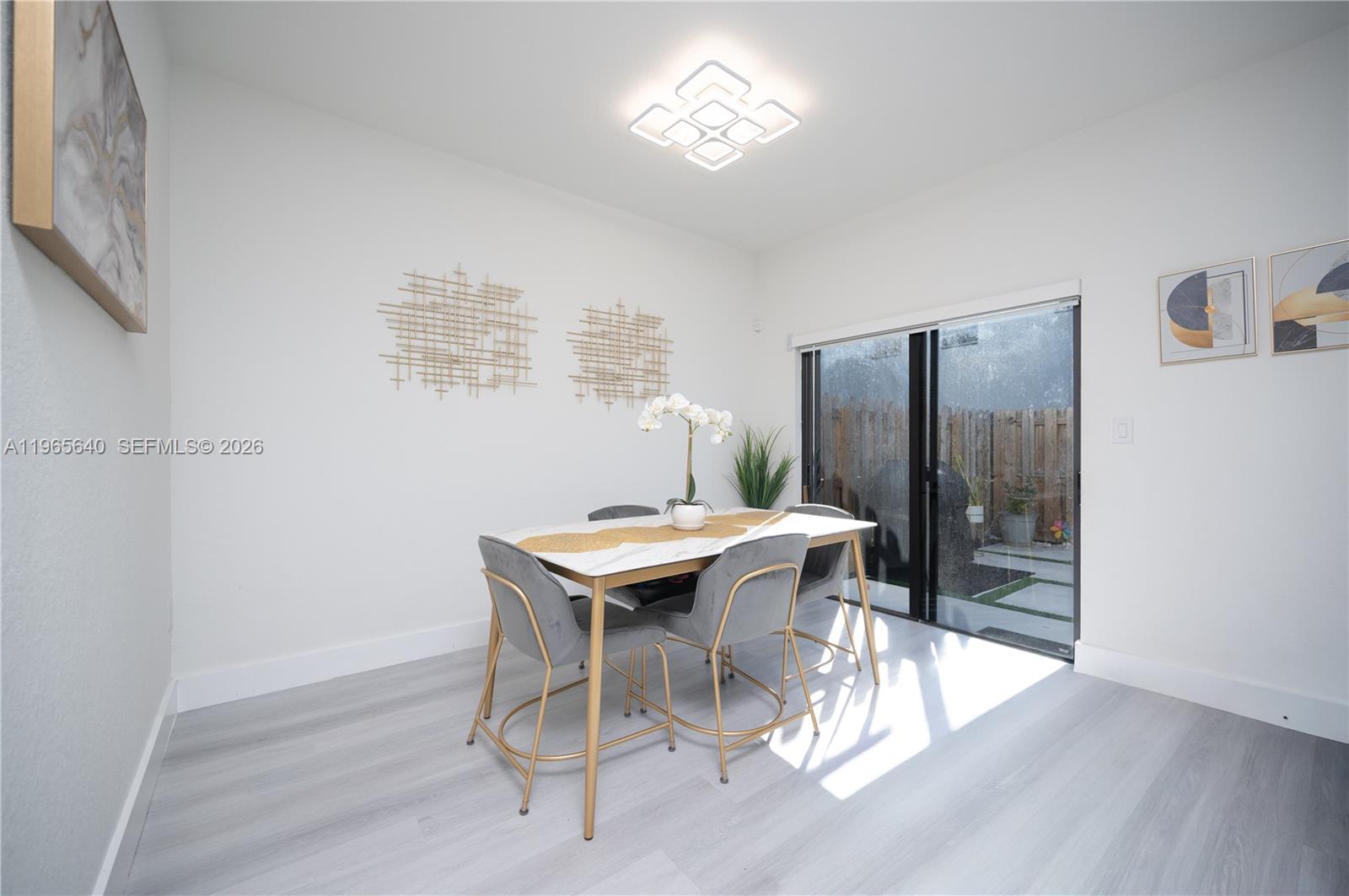 PINE ISLE - Residential